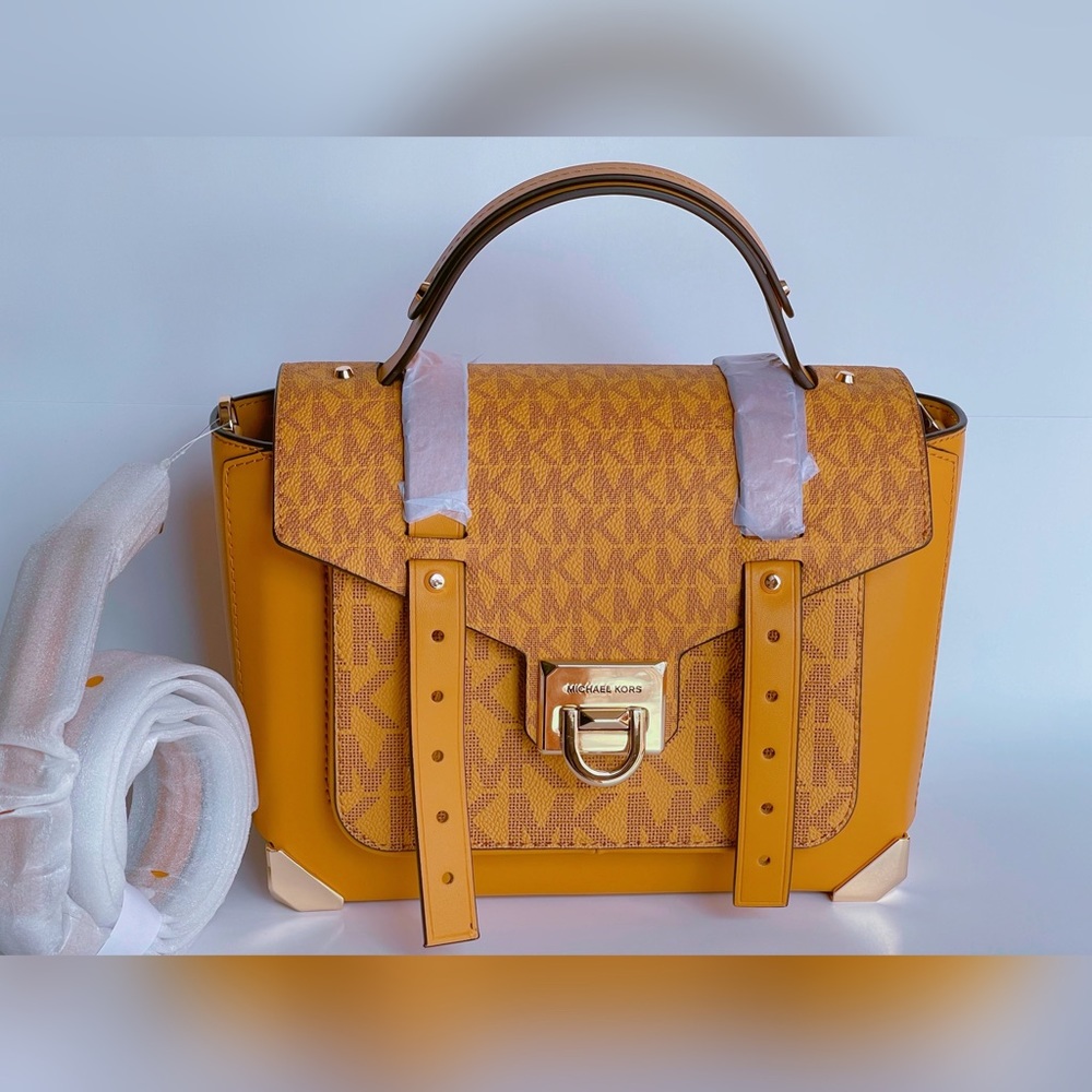 Authentic Michael Kors Medium Manhattan Leather & Logo In Marigold NWT